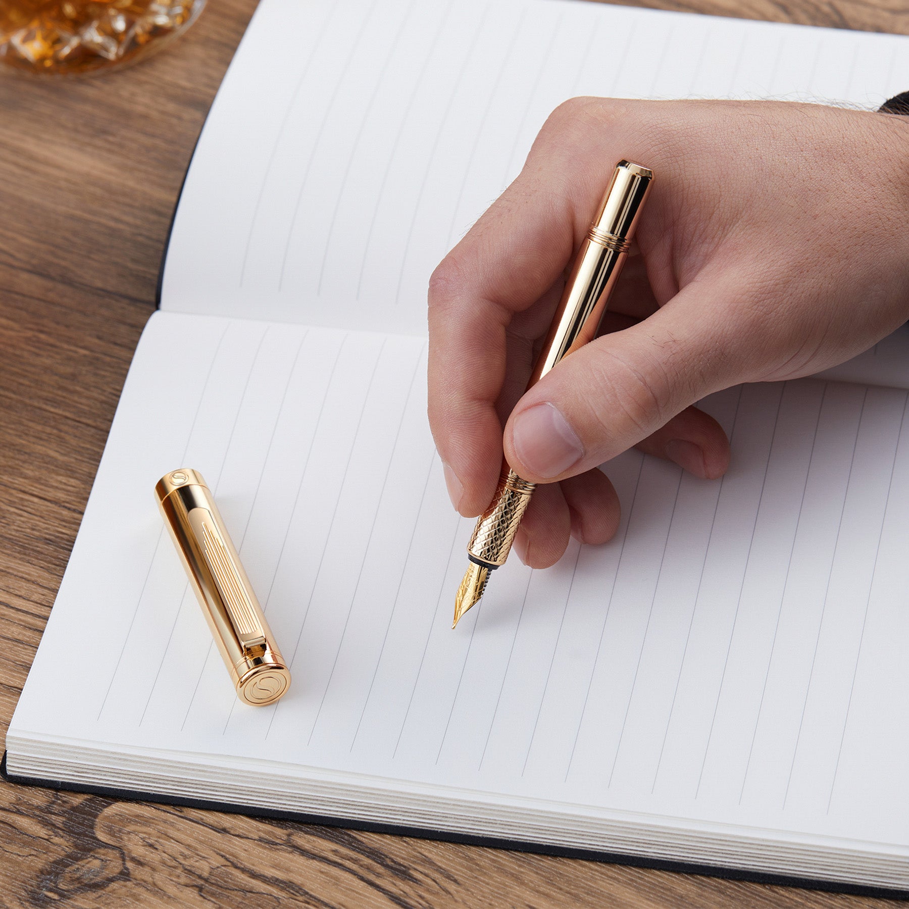 Stylo plume de luxe Scriveiner Gold (moyen) - Récompensé - Stylo de poche lourd, or 22 carats