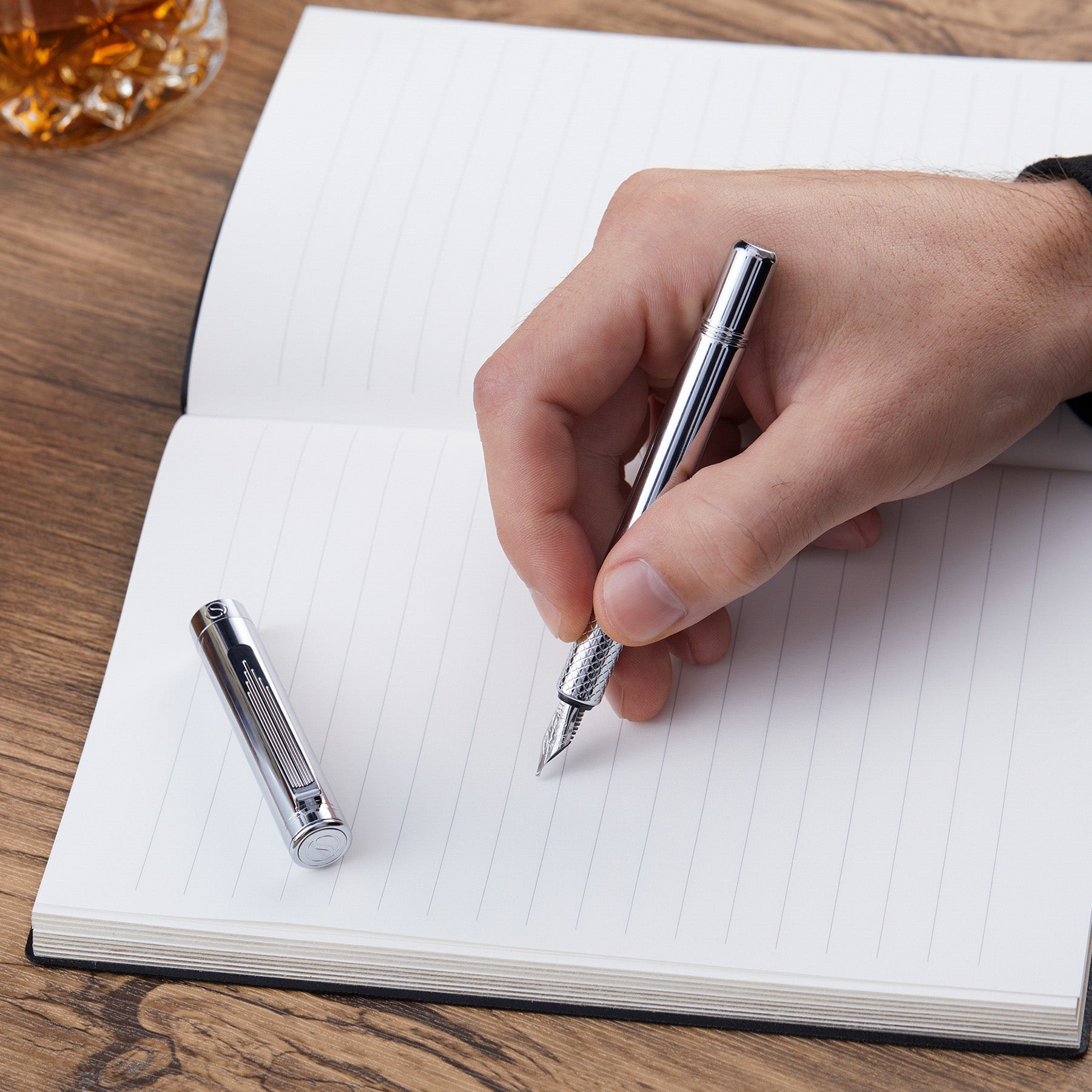 Stylo plume Scriveiner Silver Chrome (moyen), stylo de luxe primé, stylo de poche lourd, finition chromée