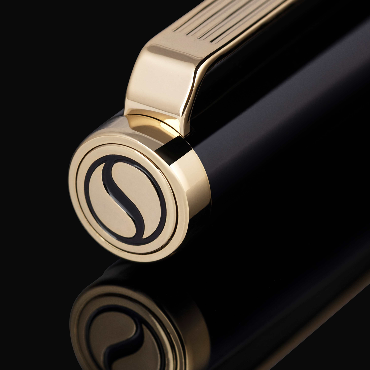 Scriveiner Premium Daily Black Gold Fountain Pen (Medium Nib)