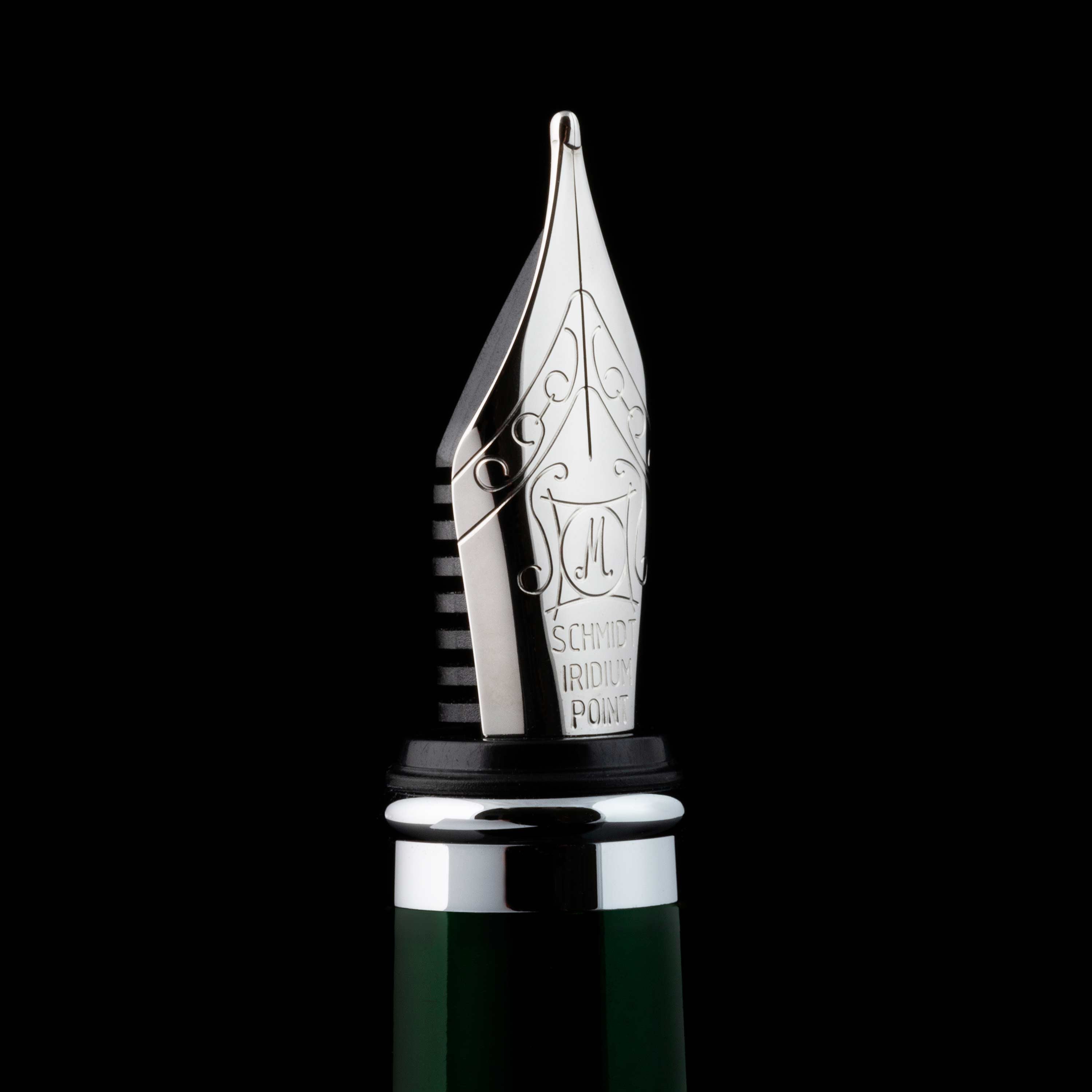 Classic British Racing Green Fountain Pen - Medium Nib