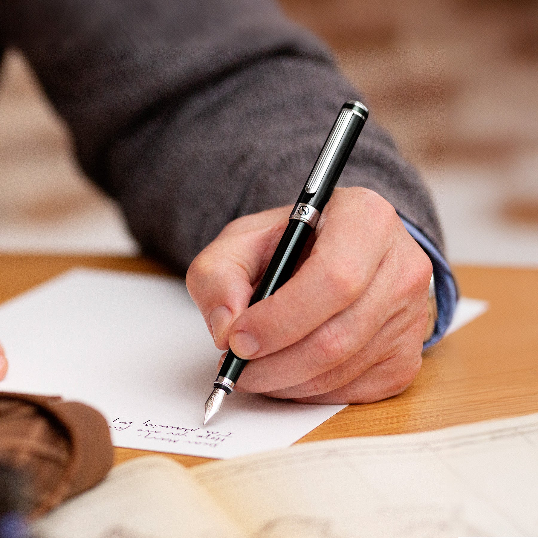 Stylo plume Scriveiner Black Green (fin) - Superbe stylo de luxe avec finition chromée
